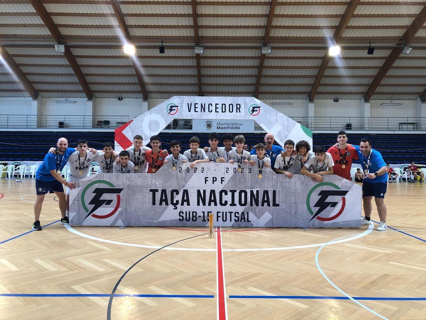 SEMIFINAIS SUPER TAÇA EMPRESARIAL FUTSAL FEM ao vivo: DE REPENTE